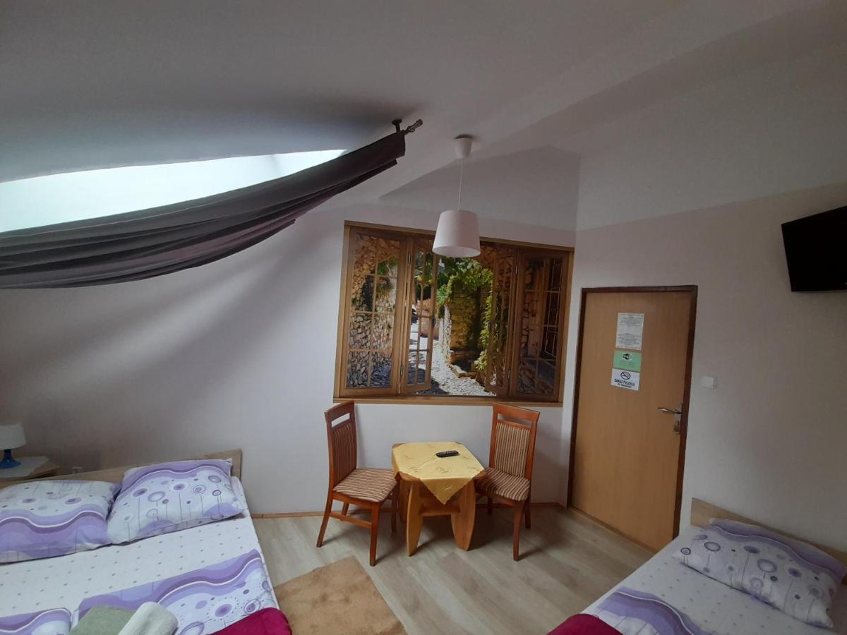 Green Hostel Krasków Εξωτερικό φωτογραφία